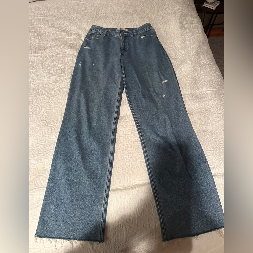Hollister Ultra High-Rise Dad Jean